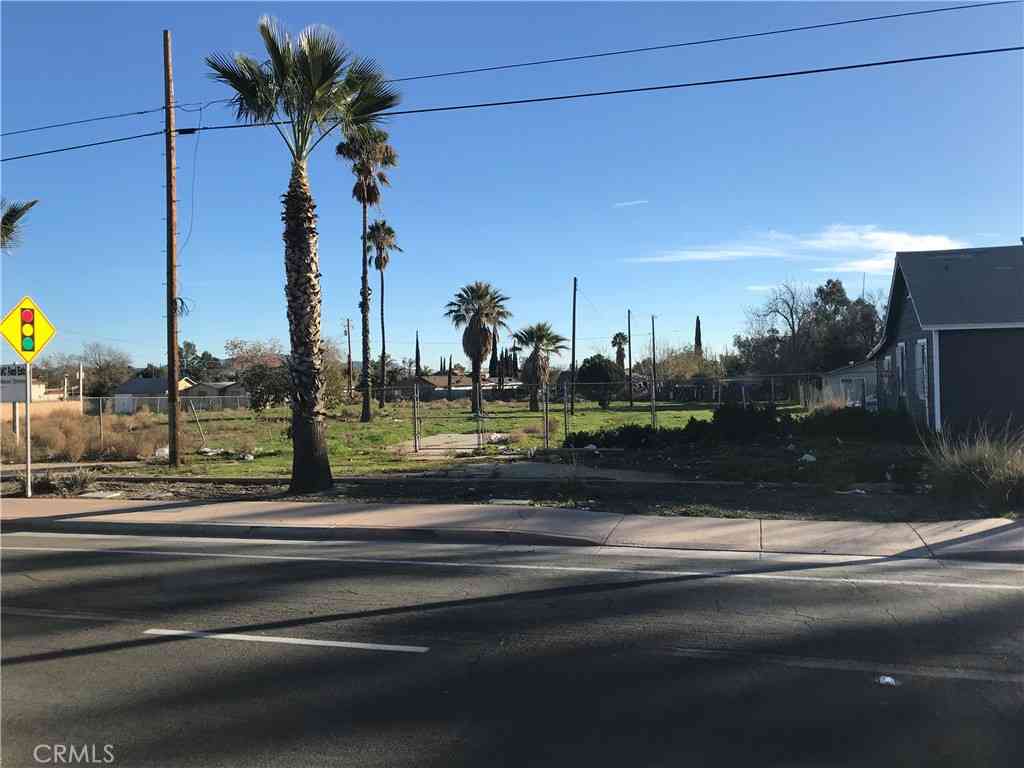 Vacant Land For Sale - 24233 Sunnymead Boulevard<br/> Moreno Valley, CA 92553