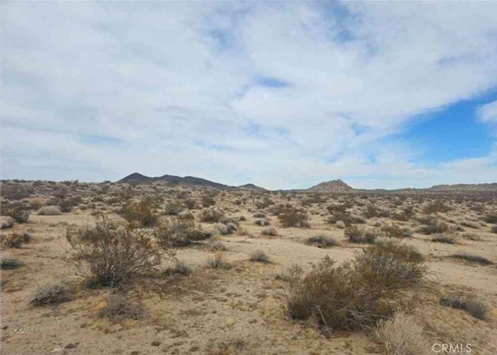 Vacant Land For Sale - Porter Road<br/> Lucerne Valley, CA 92356