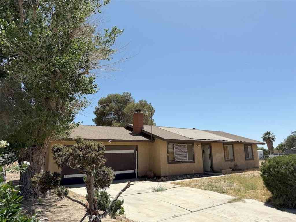 Homes For Sale - 16254 Mossdale Avenue<br/> Lancaster, CA 93535