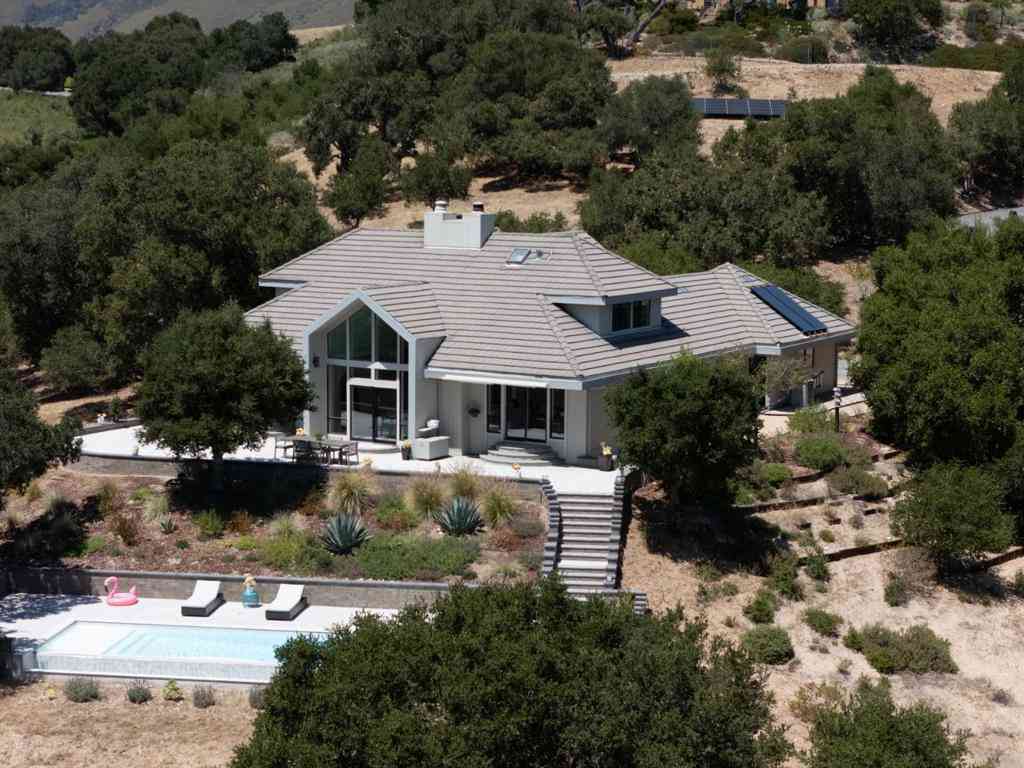 Homes For Sale - 31499 Via Las Rosas<br/> Monterey County, Carmel Valley, CA 93924