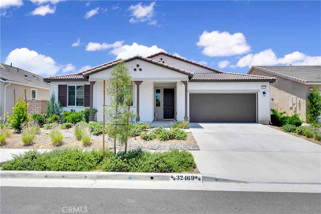 Homes For Sale - 32469 Peters Street<br/> Menifee, CA 92584