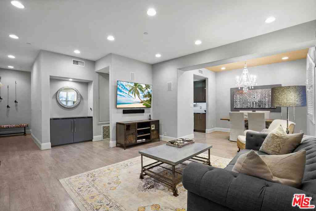Condo For Rent - 16123 W Sunset Boulevard #202<br/> Pacific Palisades, CA 90272