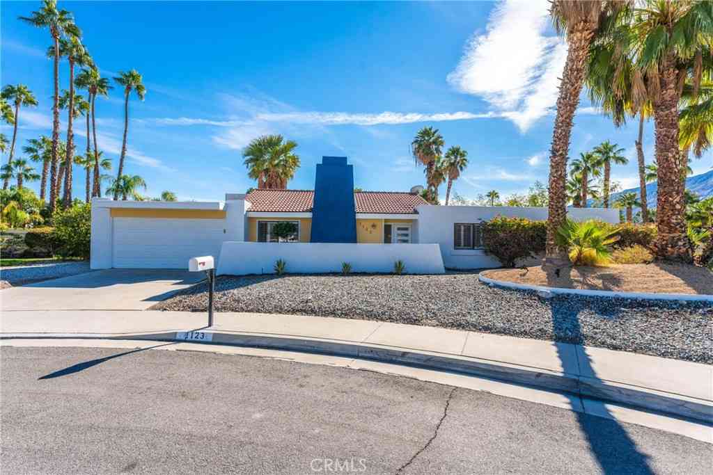 Homes For Rent - 1123 E El Cid<br/> Palm Springs, CA 92262
