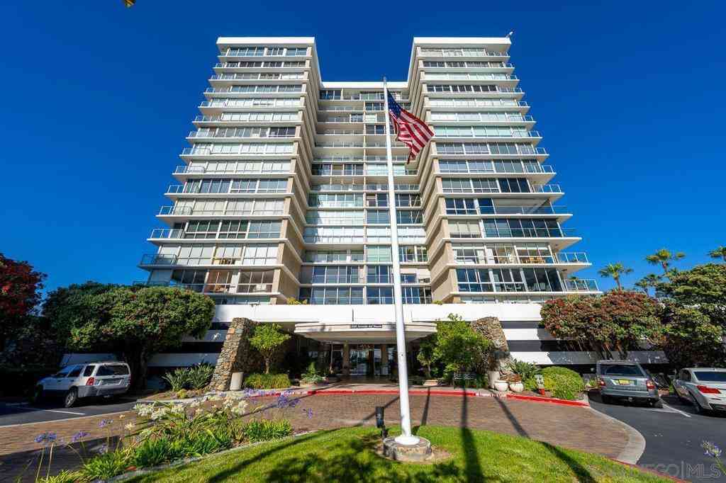Homes For Rent - 1820 Avenida Del Mundo #209<br/> Coronado, CA 92118