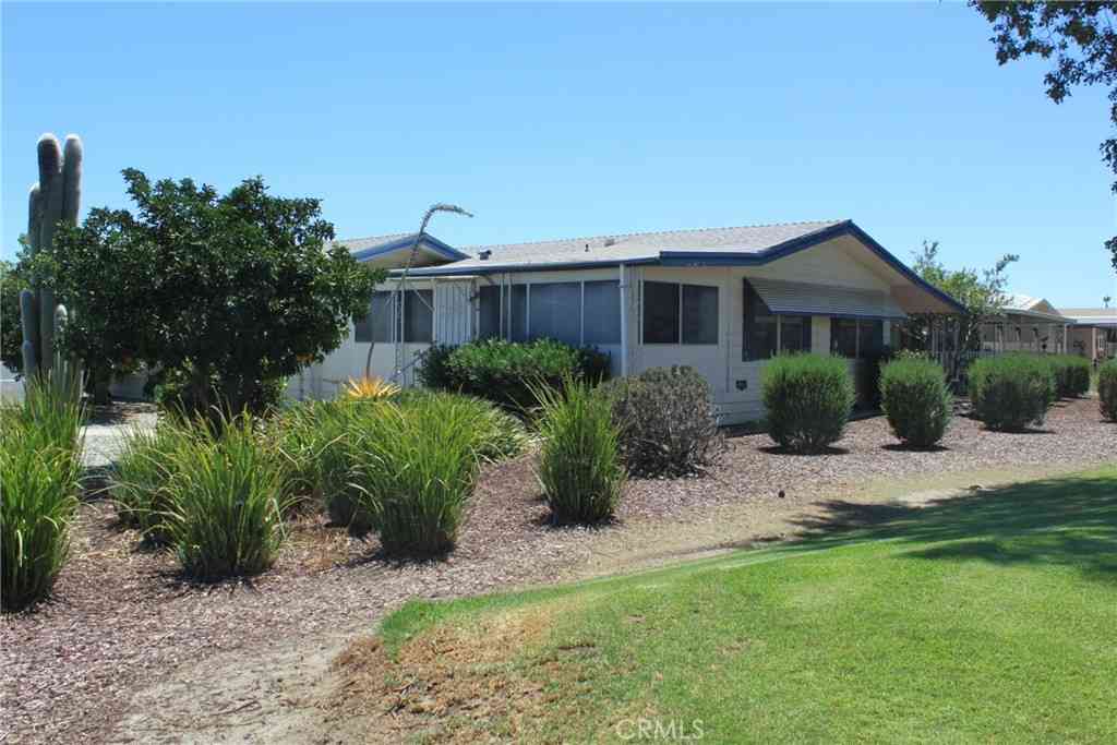 Mobile Home For Sale - 5001 W Florida Avenue #521<br/> Hemet, CA 92545