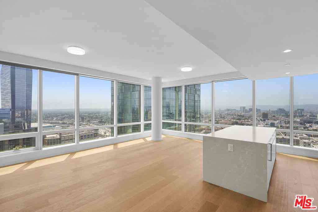 Condo For Sale - 877 Francisco Street #2811<br/> Los Angeles, CA 90017