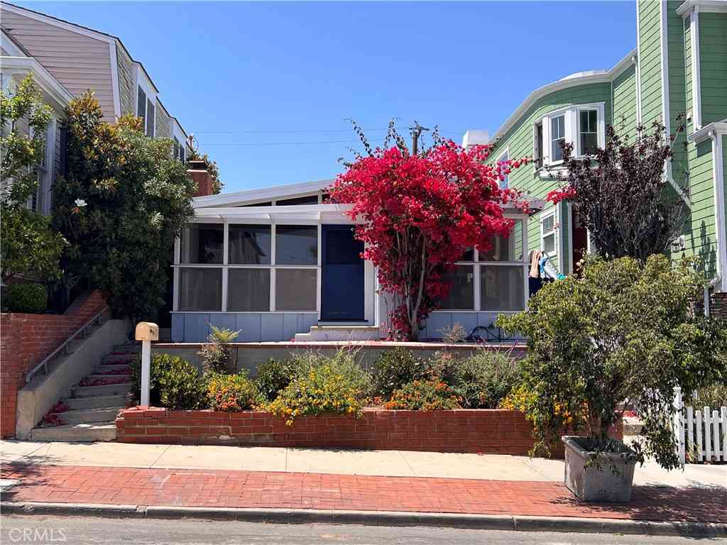 Homes For Rent - 429 1st Street<br/> Manhattan Beach, CA 90266