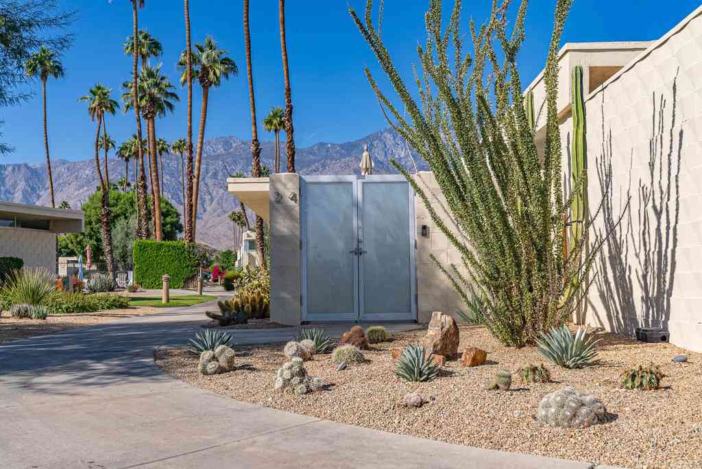 Condo For Rent - 24 Desert Lakes Drive<br/> Palm Springs, CA 92264