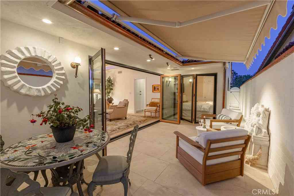 Homes For Rent - 106 Via Cordova<br/> Newport Beach, CA 92663