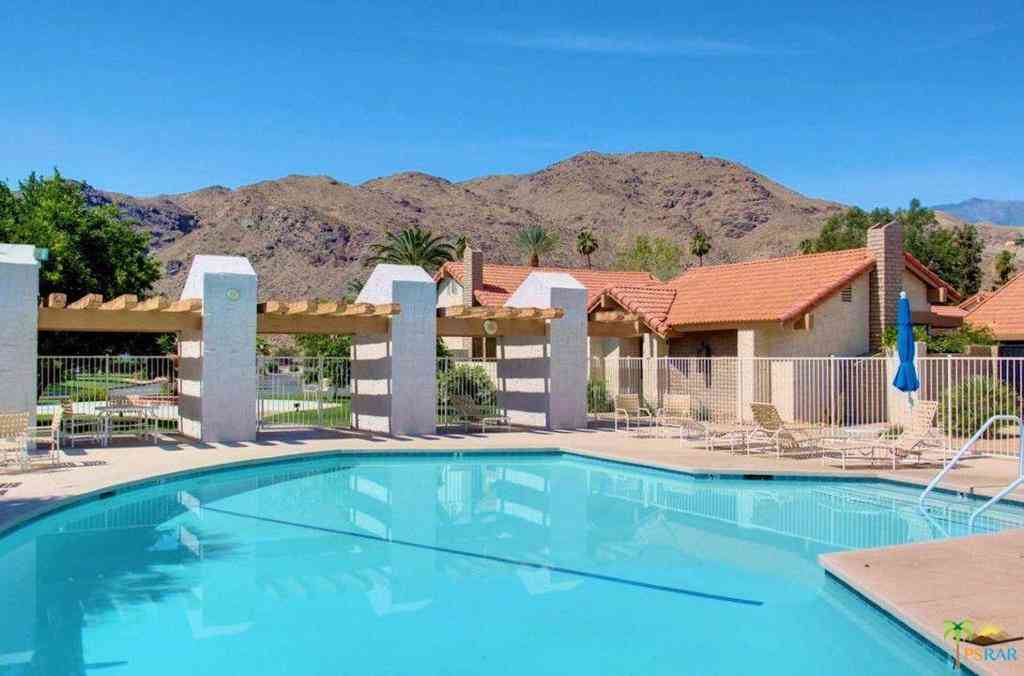 Condo For Rent - 2350 E Miramonte Cir Circle #E<br/> Palm Springs, CA 92264