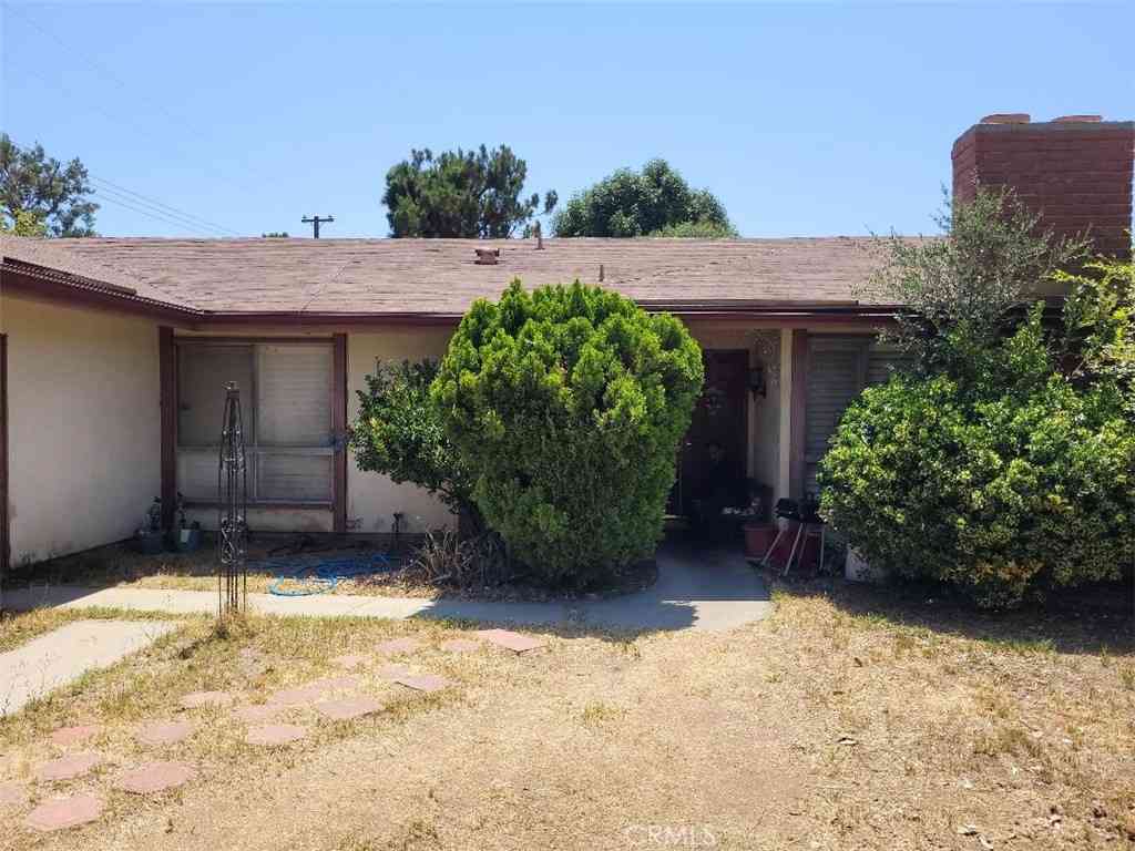 Homes For Sale - 2178 Anne Place<br/> Pomona, CA 91767