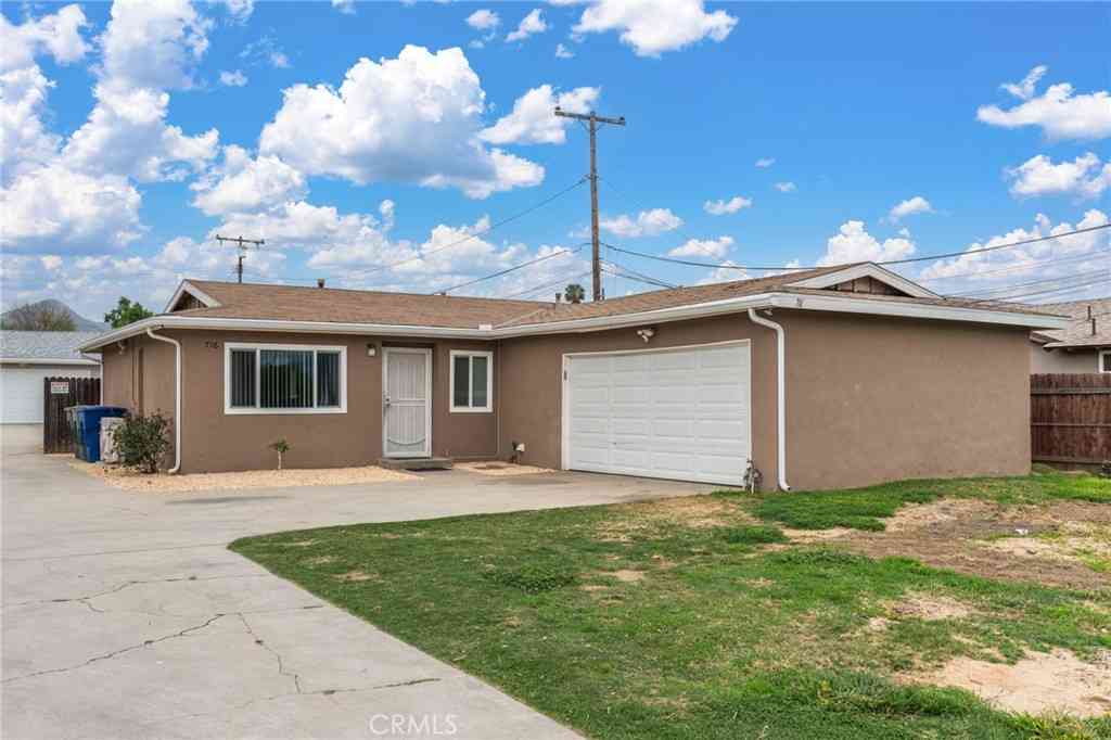 Homes For Rent - 716 N Orange Street<br/> Riverside, CA 92501