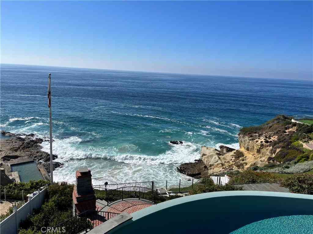 Homes For Rent - 50 N La Senda Drive<br/> Laguna Beach, CA 92651
