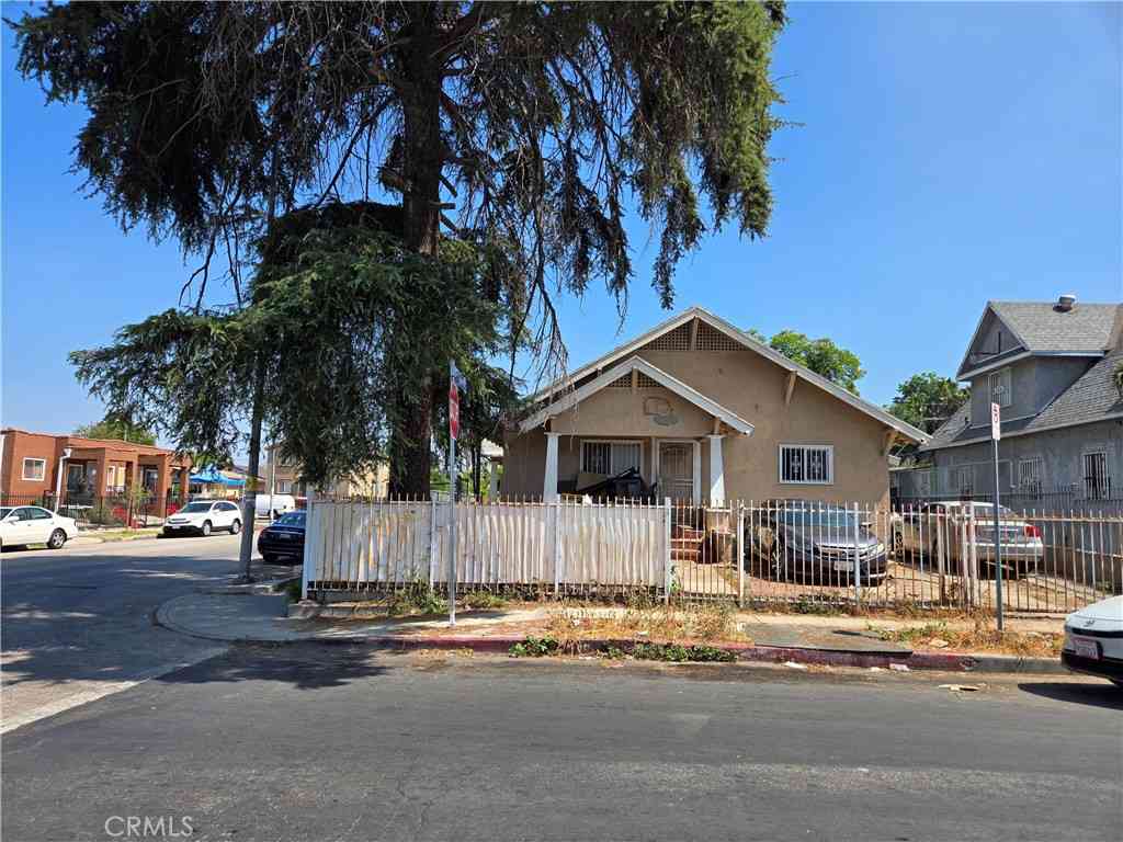 Multifamily For Sale - 401 E 46th Street<br/> Los Angeles, CA 90011