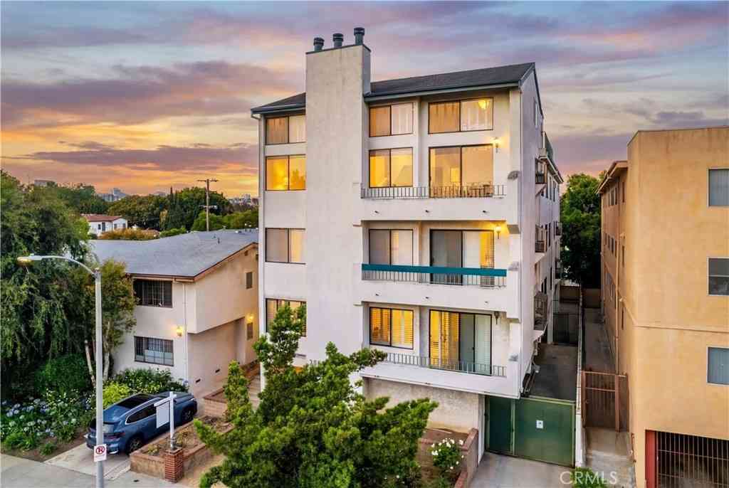 Condo For Sale - 2008 S Bentley Avenue #5<br/> Los Angeles, CA 90025