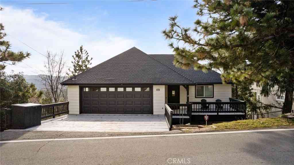 Homes For Rent - 27775 Matterhorn Drive<br/> Lake Arrowhead, CA 92352