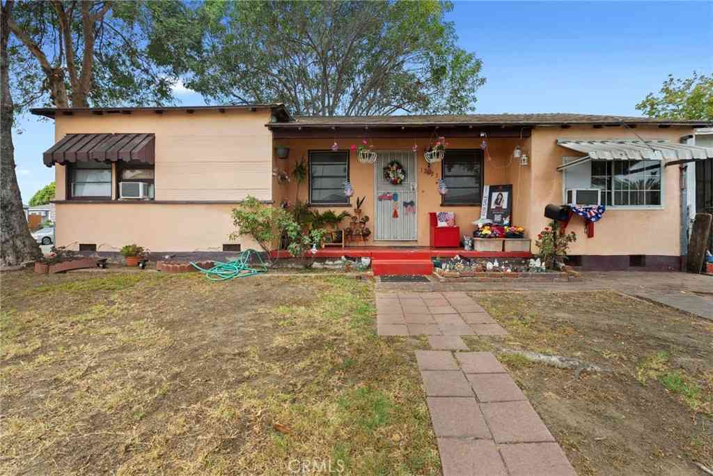 Homes For Sale - 12323 Edgebrook Avenue<br/> Los Angeles County, Lynwood, CA 90262