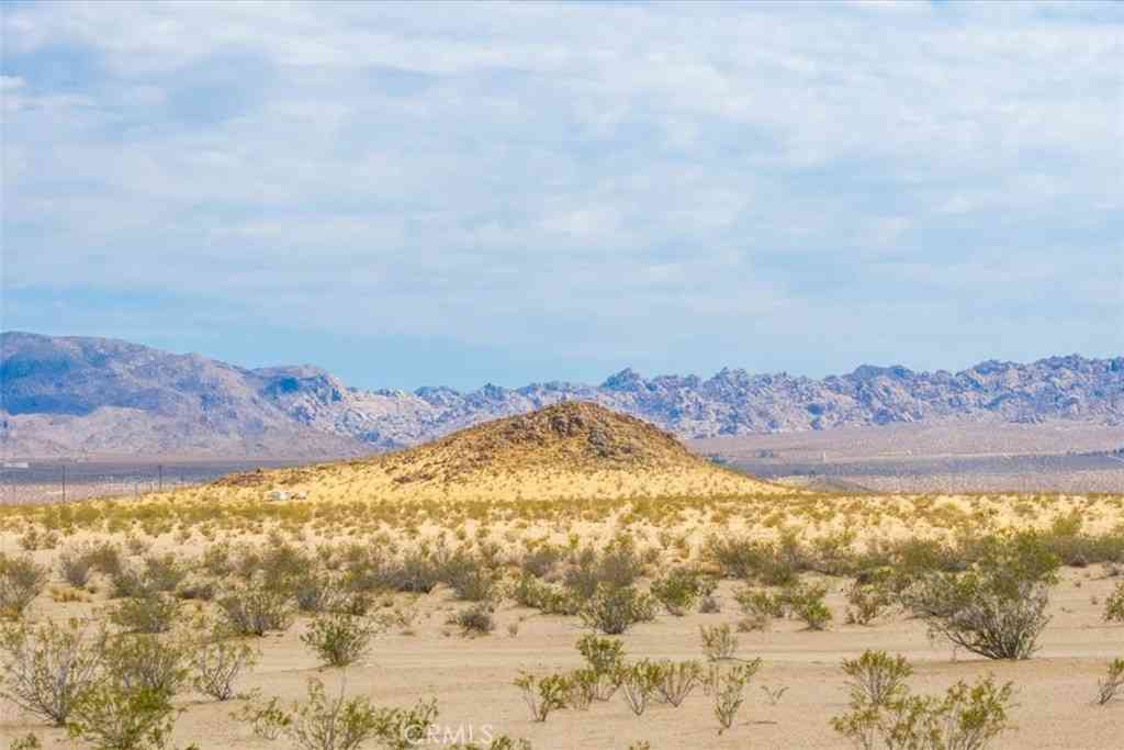 Vacant Land For Sale - 68840 Mesa Drive<br/> 29 Palms, CA 92277