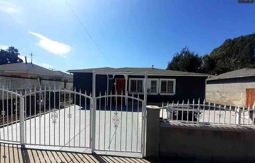 Homes For Sale - 13107 Jarvis<br/> Los Angeles, CA 90061