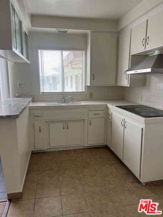 Condo For Rent - 620 Edgewood Street<br/> Inglewood, CA 90302