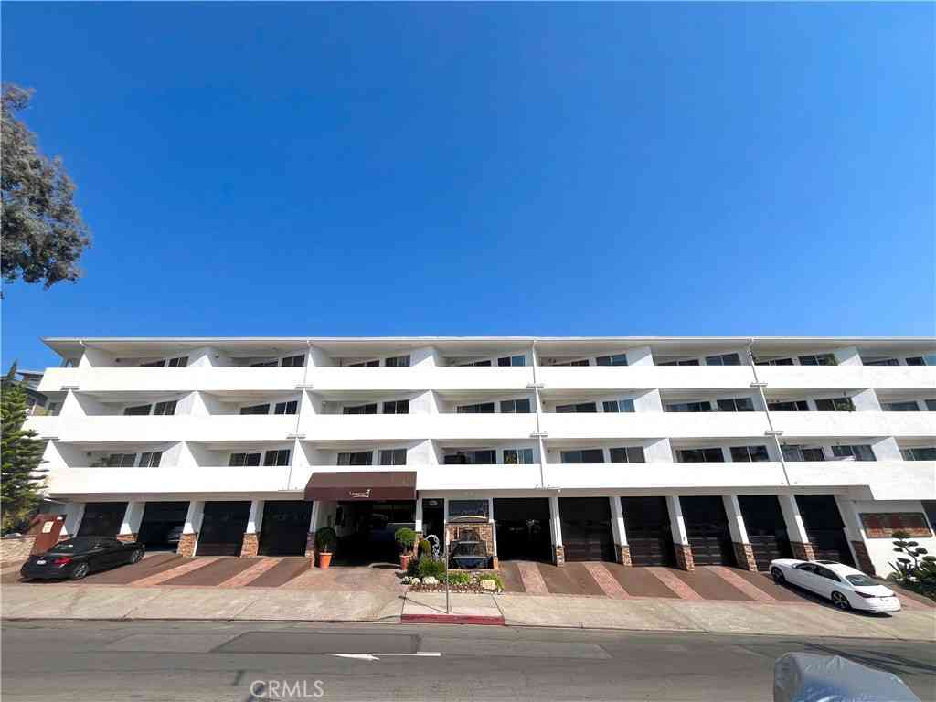 Condo For Rent - 100 Cliff Drive #5<br/> Laguna Beach, CA 92651