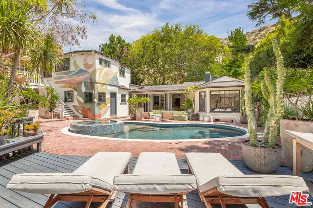 Homes For Rent - 2015 Nichols Canyon Road<br/> Los Angeles, CA 90046