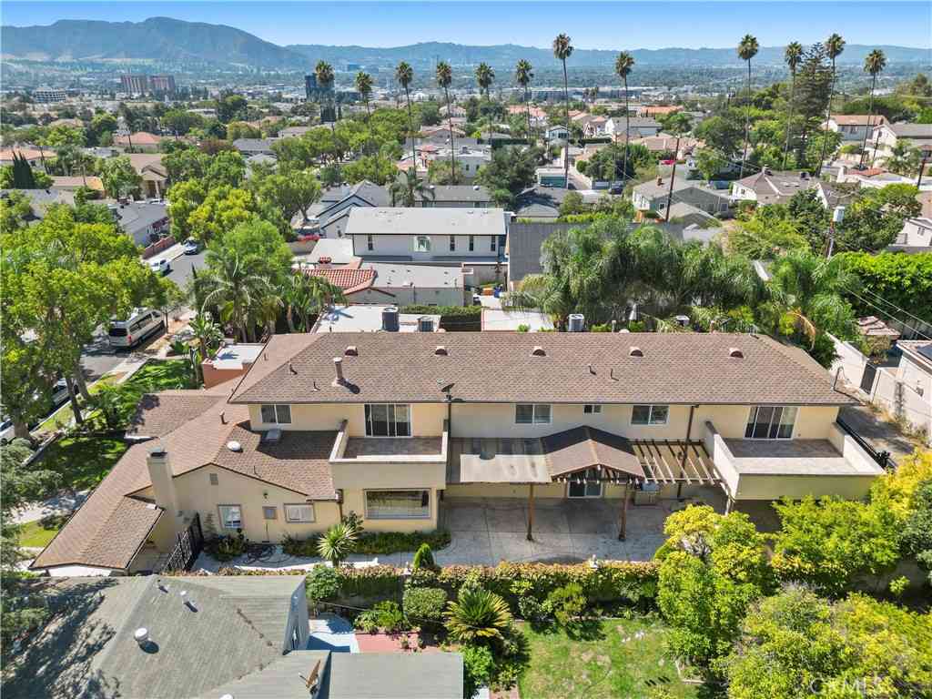 Homes For Sale - 1025 E San Jose Avenue<br/> Burbank, CA 91501