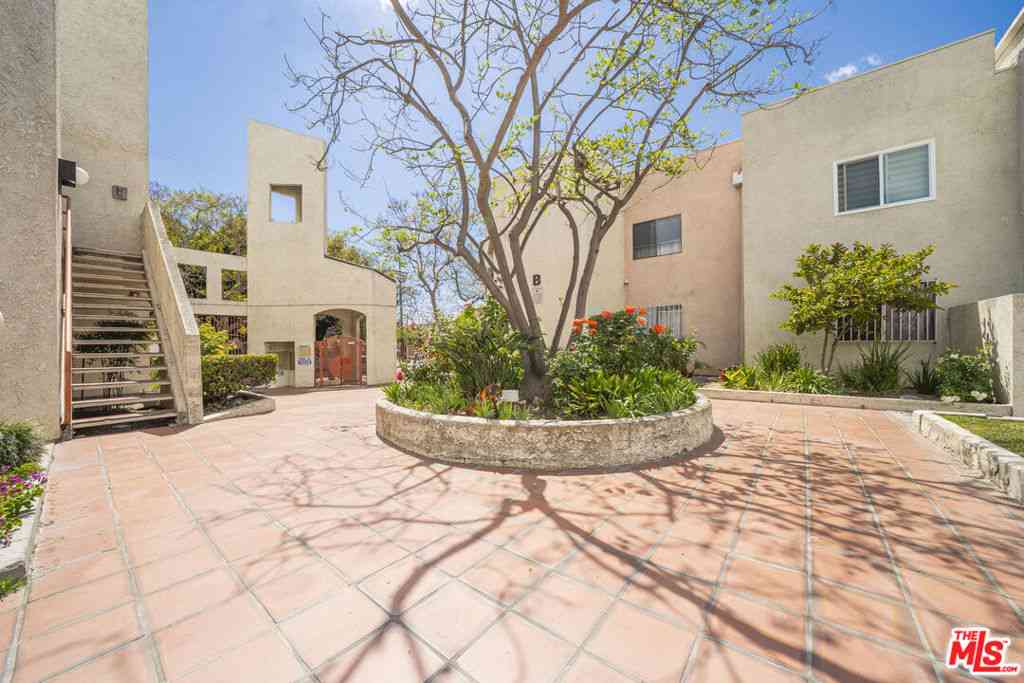 Condo For Sale - 1119 Albany Street #235<br/> Los Angeles, CA 90015