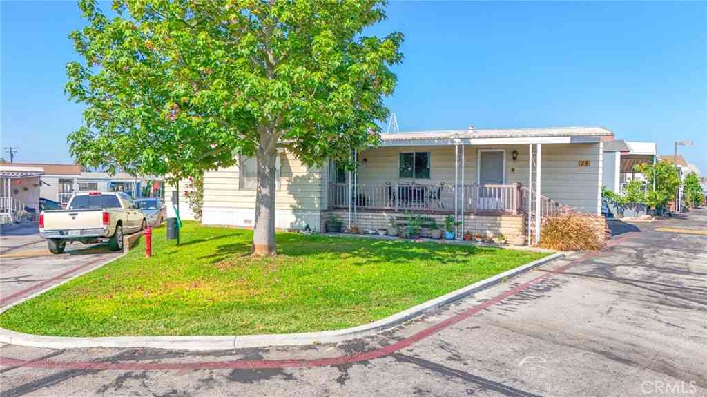 Mobile Home For Sale - 2131 San Bernardino Road #35<br/> West Covina, CA 91790