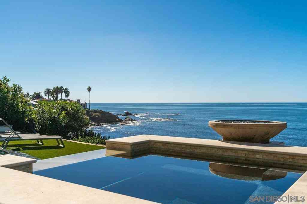 Homes For Rent - 5850 Camino De La Costa<br/> La Jolla, CA 92037
