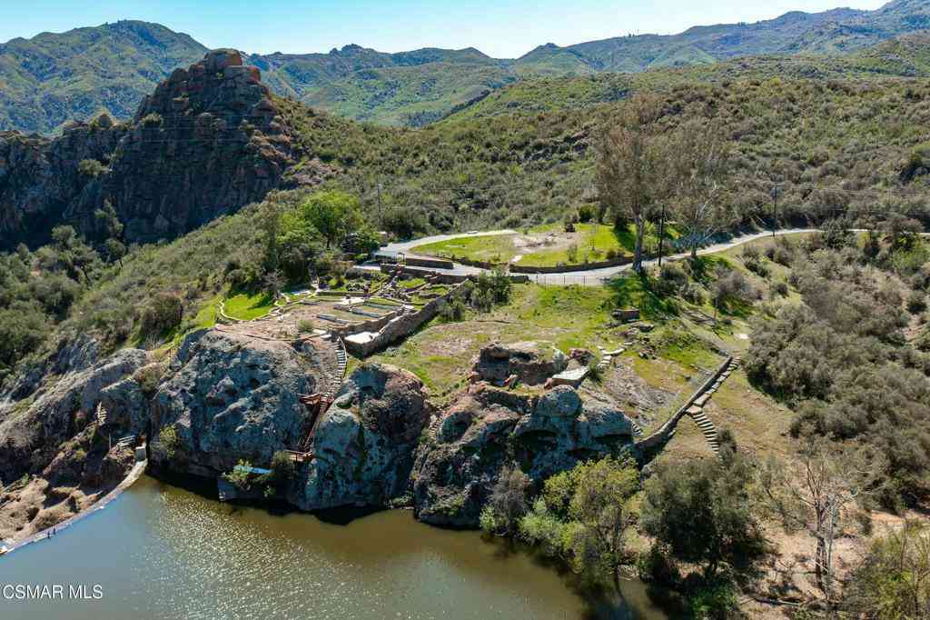 Vacant Land For Sale - 28805 Lakeshore Drive<br/> Agoura Hills, CA 91301