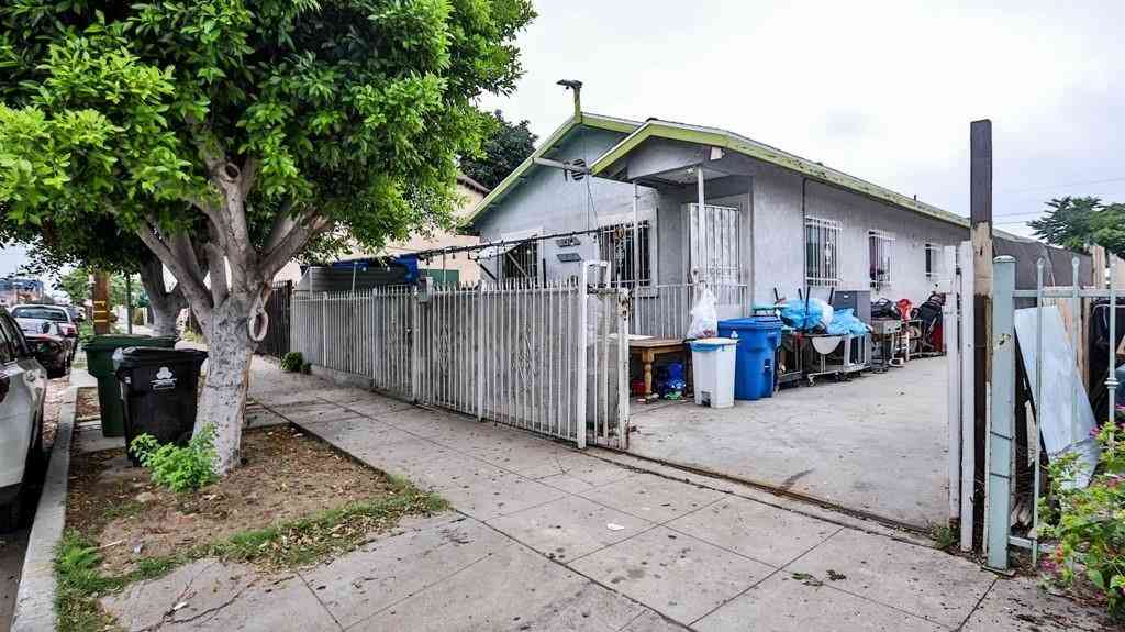 Multifamily For Sale - 6414 S Hoover Street<br/> Los Angeles, CA 90044
