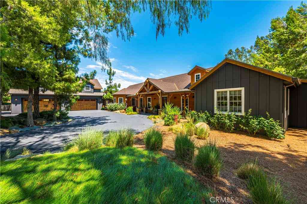 Homes For Sale - 42970 Grace Lane<br/> Murrieta, CA 92562