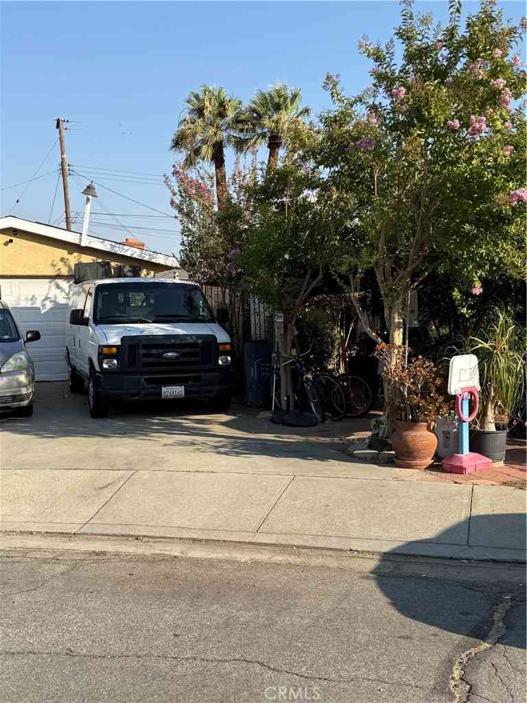 Homes For Sale - 2271 W 7th Street<br/> San Bernardino, CA 92410