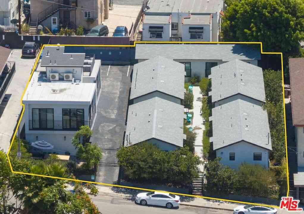 Homes For Sale - 908 Everett Street<br/> Los Angeles, CA 90026