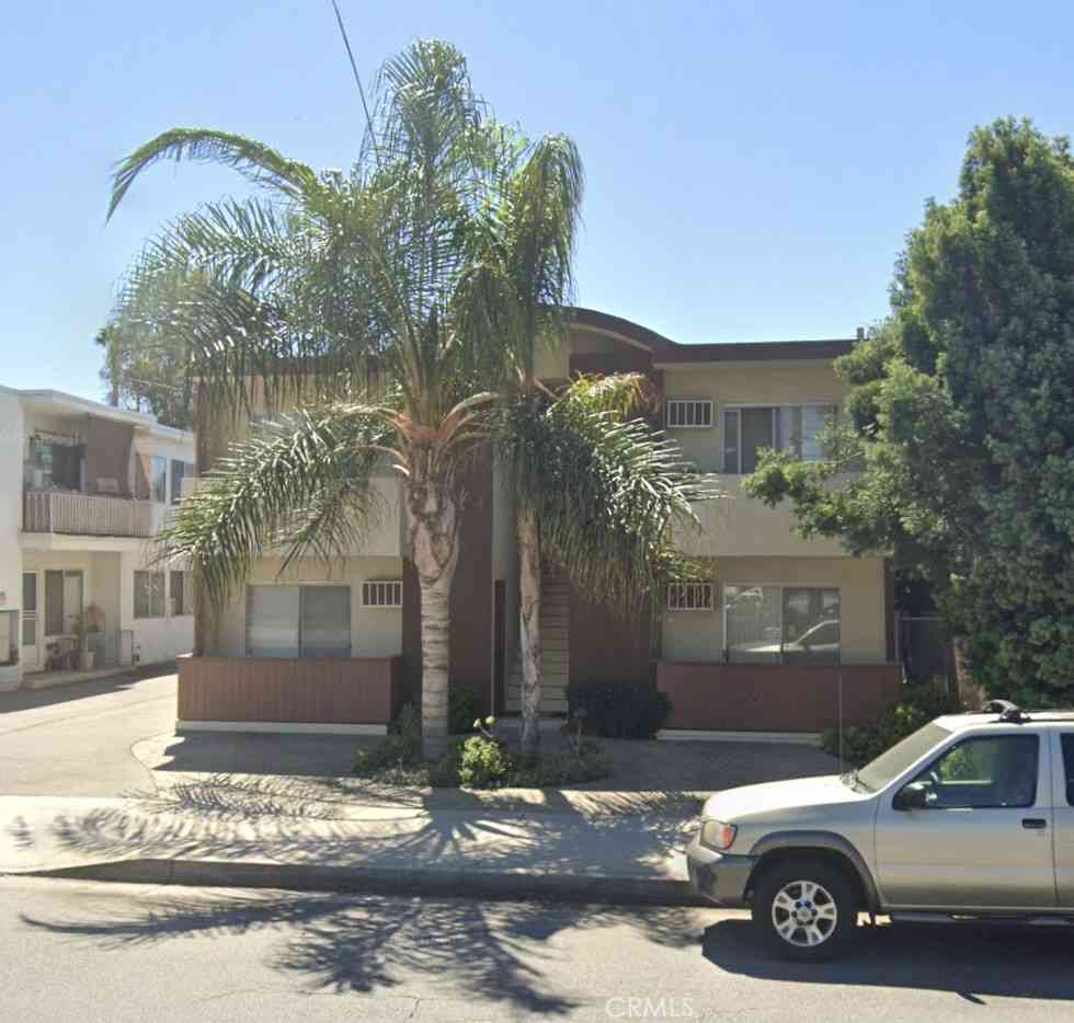 Condo For Rent - 14718 Magnolia Boulevard W #7<br/> Sherman Oaks, CA 91403