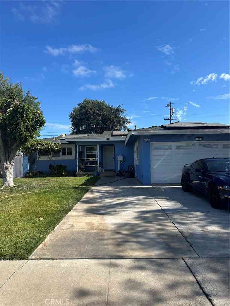 Homes For Sale - 1307 E Merona Place<br/> Anaheim, CA 92805