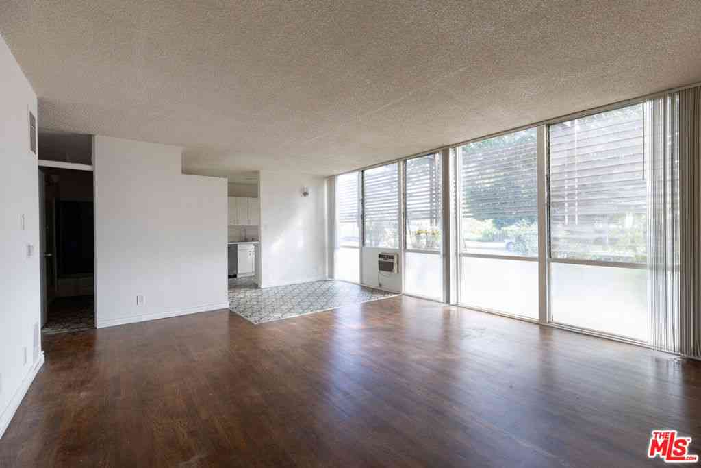 Condo For Rent - 11133 Rose Avenue #9<br/> Los Angeles, CA 90034