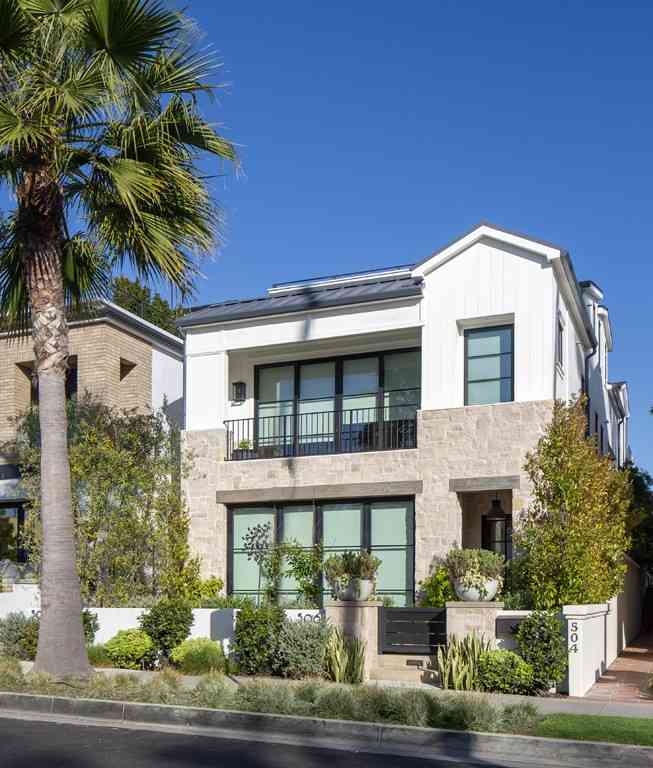 Condo For Rent - 506 Goldenrod #B<br/> Corona Del Mar, CA 92625