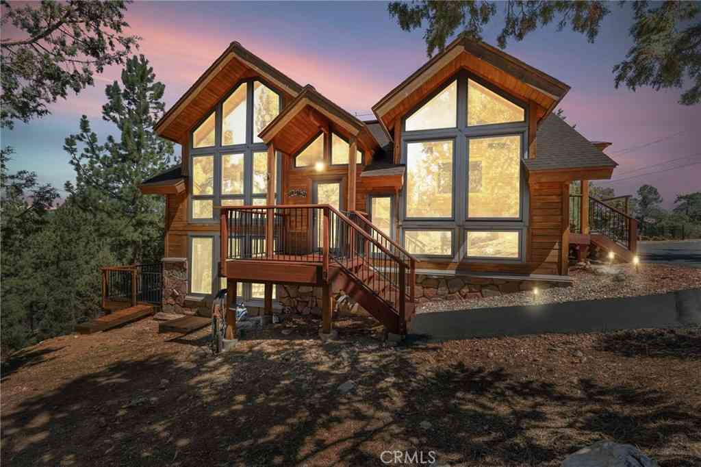 Homes For Sale - 298 Dixie Lee Lane<br/> Big Bear Lake, CA 92386