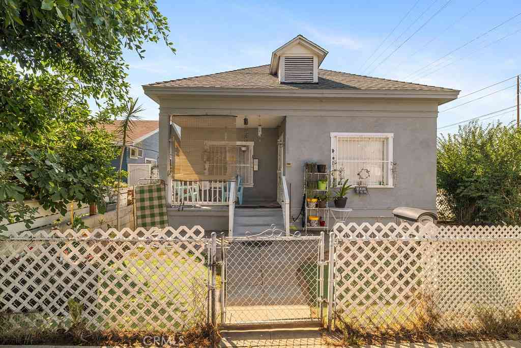 Condo For Sale - 115 S Fresno Street<br/> Los Angeles, CA 90063