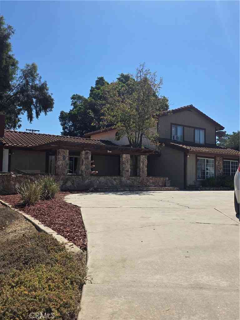 Homes For Sale - 18251 Northstar Avenue<br/> Riverside, CA 92508