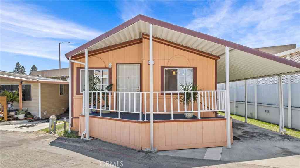 Mobile Home For Sale - 17261 Gothard Street #67<br/> Huntington Beach, CA 92647