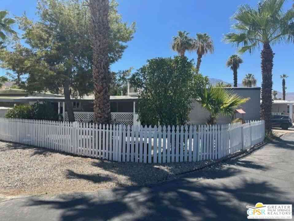 Mobile Home For Sale - 3 Mckinley Street<br/> Cathedral City, CA 92234