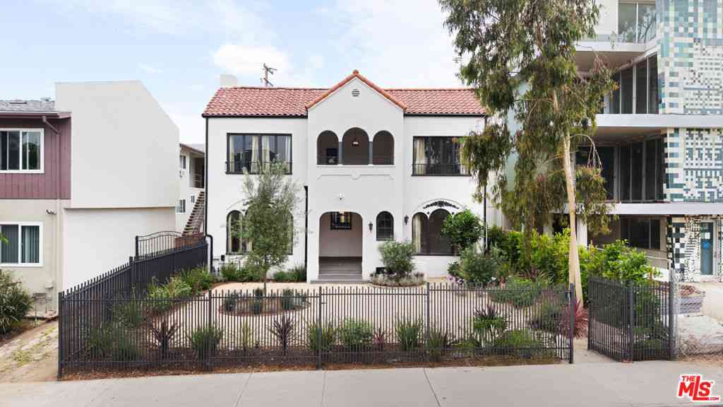 Homes For Rent - 1007 N Genesse<br/> West Hollywood, CA 90046