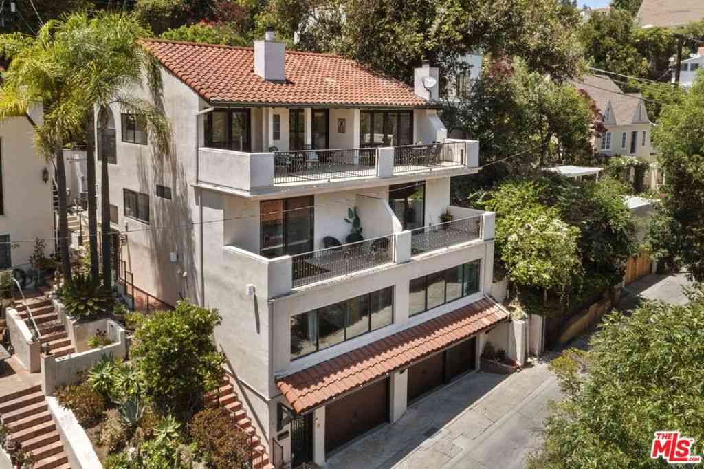 Homes For Rent - 5940 Manola Way<br/> Los Angeles, CA 90068
