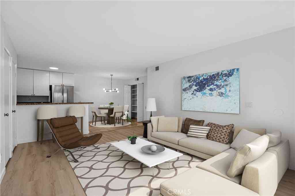 Condo For Sale - 18808 Mandan Street #309<br/> Canyon Country, CA 91351