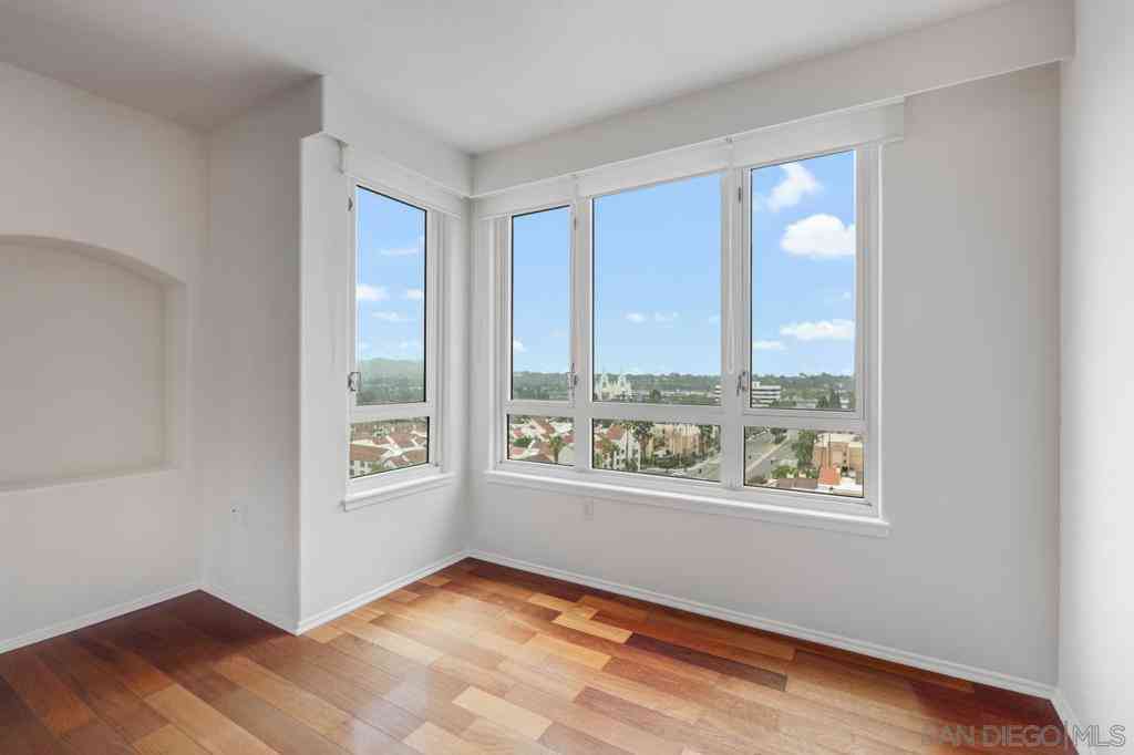 Condo For Sale - 3890 Nobel #1205<br/> San Diego, CA 92122
