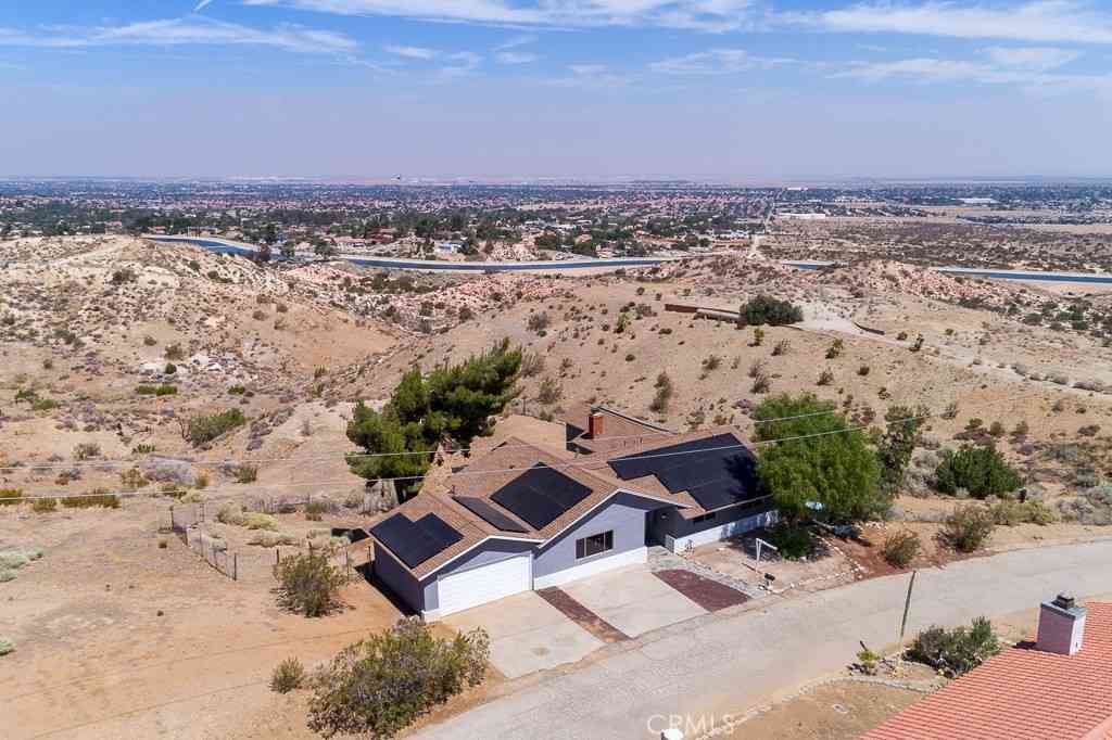 Homes For Sale - 35433 Alida Lane<br/> Palmdale, CA 93552