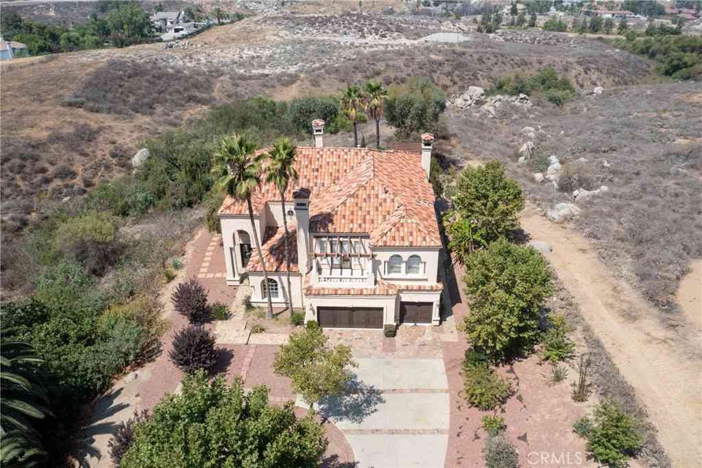 Homes For Sale - 7007 Golden Vale Drive<br/> Riverside, CA 92506